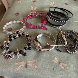 Bracelet lot